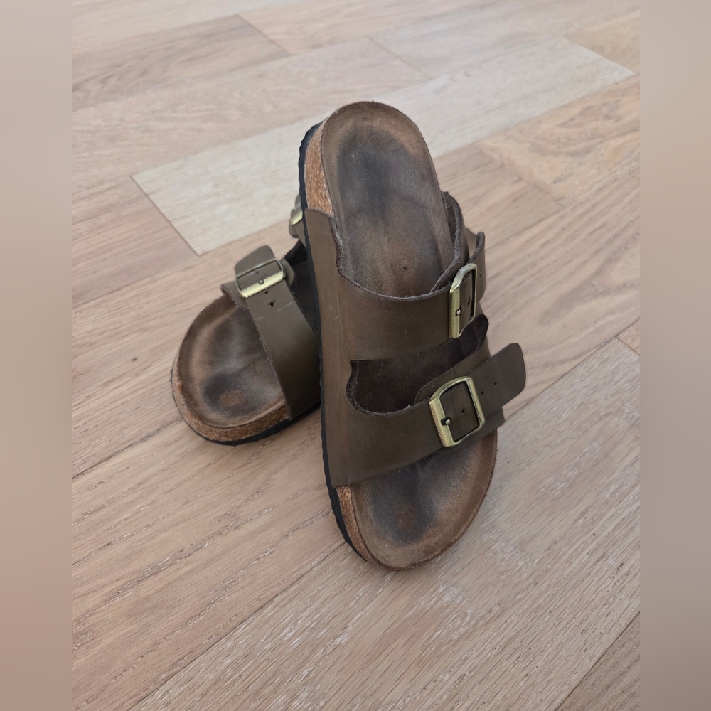 UNBRANDED | Birkenstock-inspired Brown Sandals with Buckles